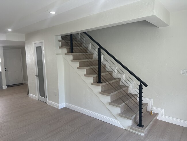 Photo - 465 Swallow Dr Unidad #11