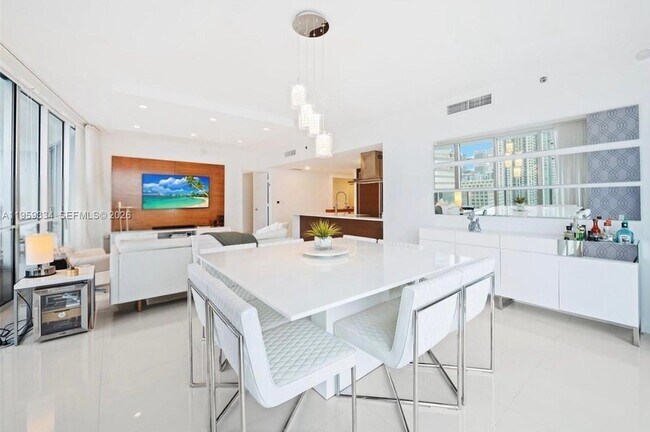 Photo - 495 Brickell Ave Unit 3301