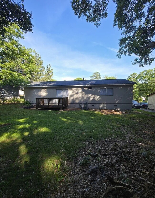 Photo - 170 Kennedy Cir