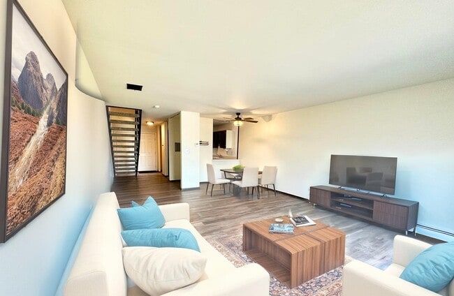 Building Photo - 11958 W Mill Rd Unit 16