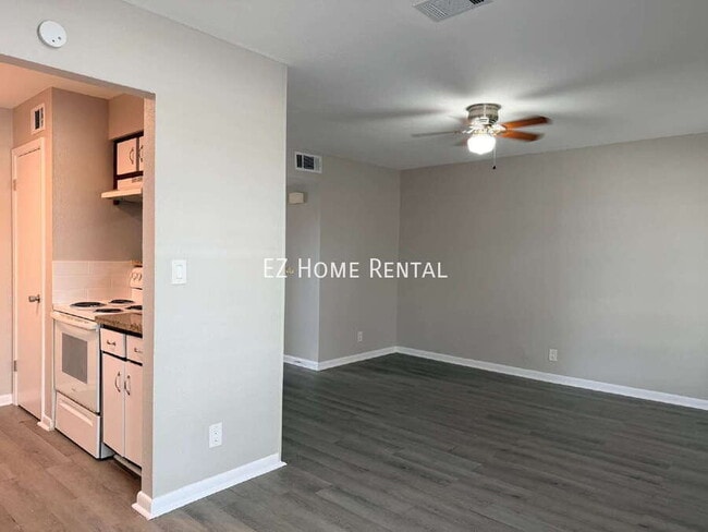 Photo - 2101 6th Ave N