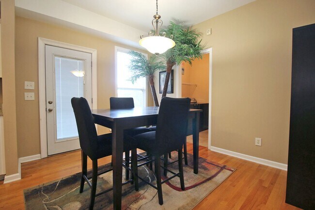 Photo - 1013 Pine St