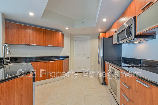 Building Photo - 241 Riverside Dr Unit 2203