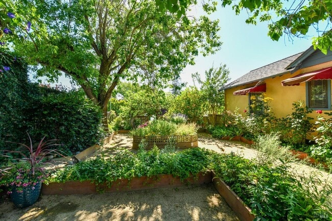 Building Photo - 4 Ramona Ave