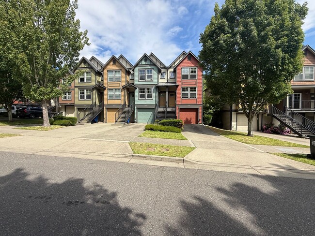Building Photo - West Seattle Townhome
