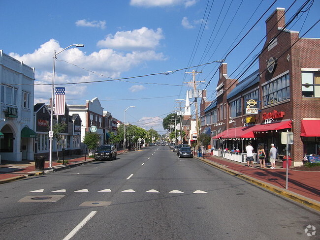 Building Photo - Main Street Commons Rental