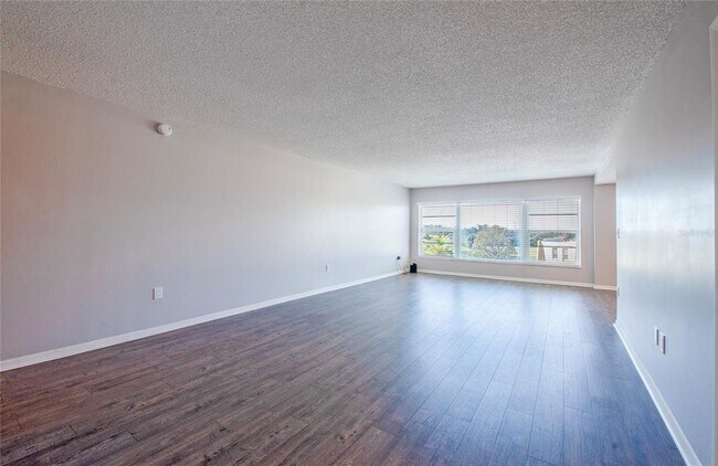 Photo - 225 Country Club Dr Unit 1403