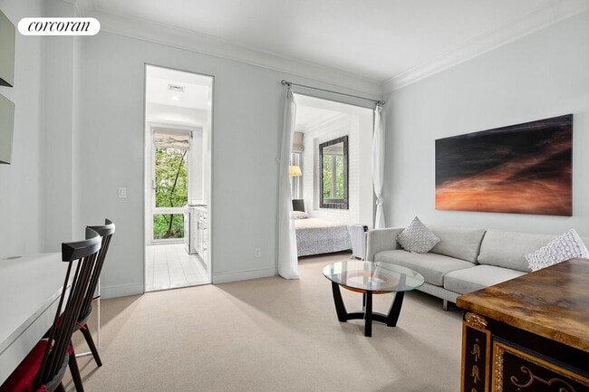 Building Photo - 155 W 82 St Rental