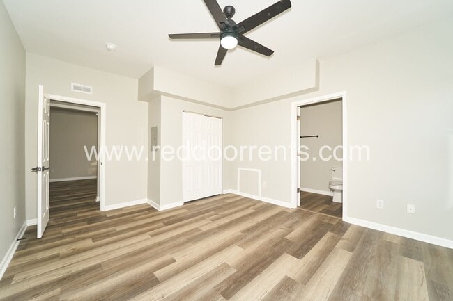 Photo - 1329 E Market St Unidad 7