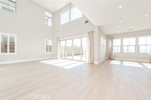 Photo - 123 Drumbeat