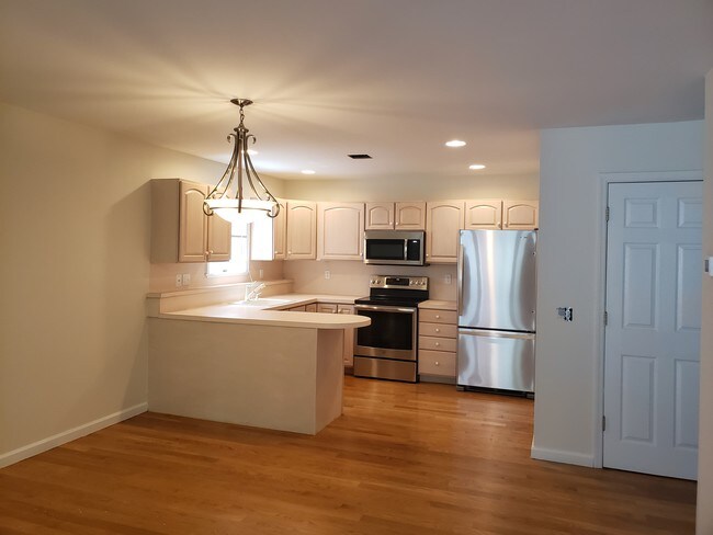 Photo - 115 Parade Hill Rd