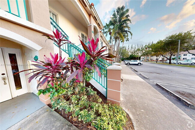 Building Photo - 2921 SE 13th Rd Unit 10439 Rental