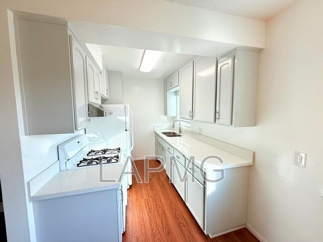 Photo - 2707 Pomeroy Ave