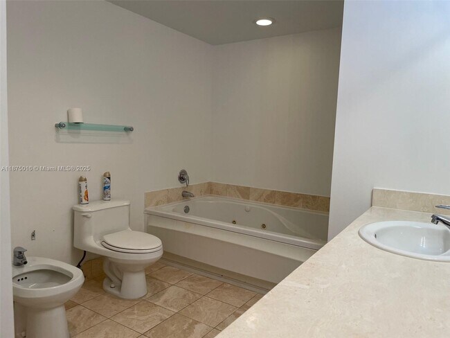 Photo - 17375 Collins Ave Unidad 1903