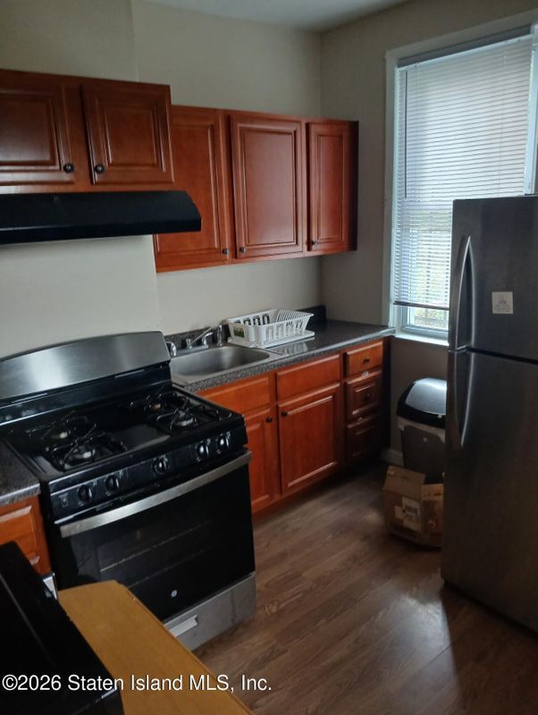 Building Photo - 24 Clinton Ave Unit 1