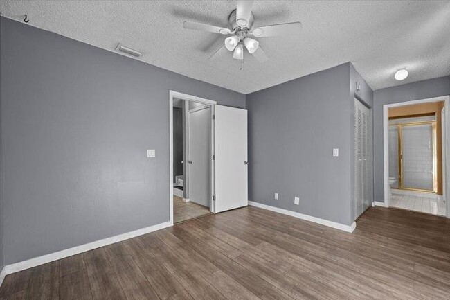 Photo - 12556 Woodmill Dr