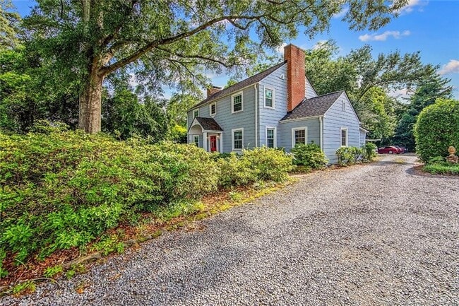 Photo - 220 Bradford Ave