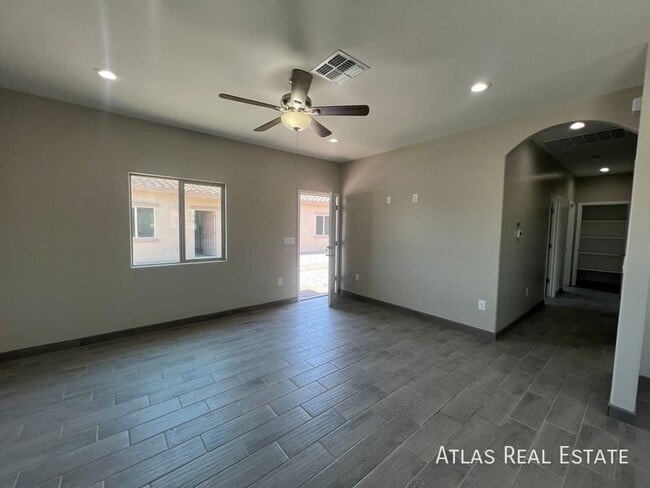 Photo - 808 E 35th St Unidad 1
