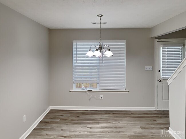 Photo - 701 St Charles Ave