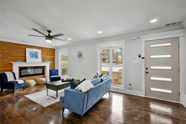 Photo - 3499 Fairlane Dr NW