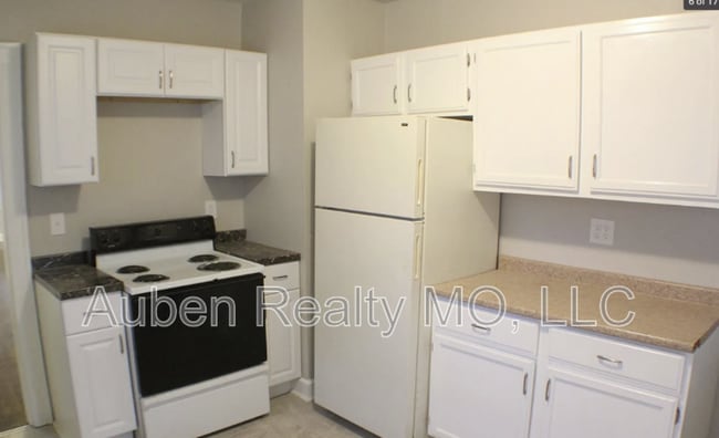 Building Photo - 5342 Park Ave Unit 1 Rental