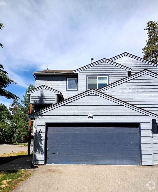 Building Photo - 600A Gold Dust Dr Rental