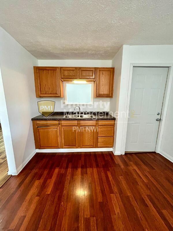 Photo - 1108 Maple Ave Unit