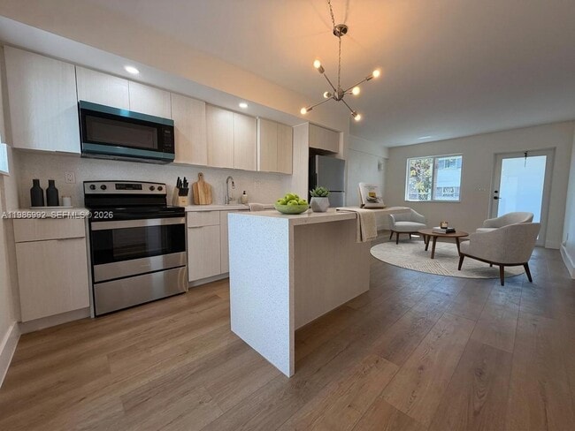 Photo - 1904 SW 17th Ave Unidad 3