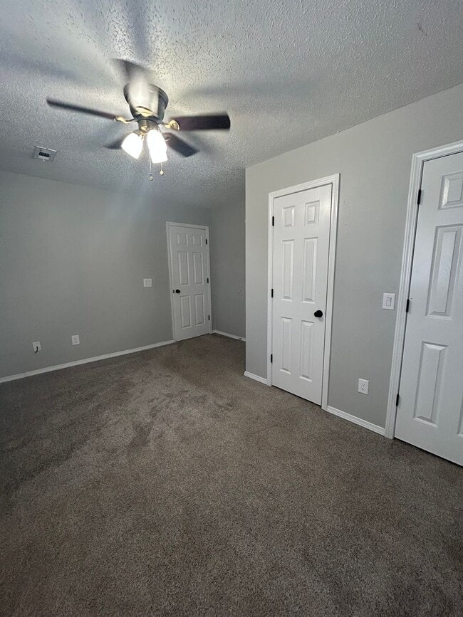 Photo - 3503 SW Victoria Pl Unit 3503 SW Victoria Pl Apt 2