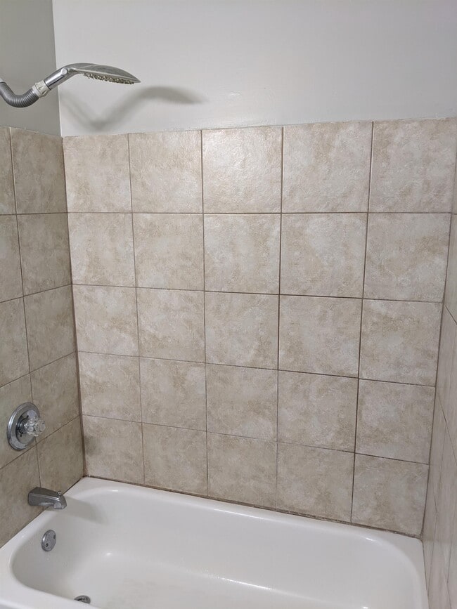 Photo - 1144 Regis Rd SE