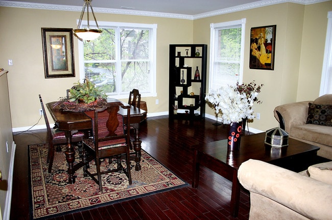 Photo - Amherst Place Condominiums