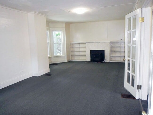 Photo - 909 Lancaster Ave