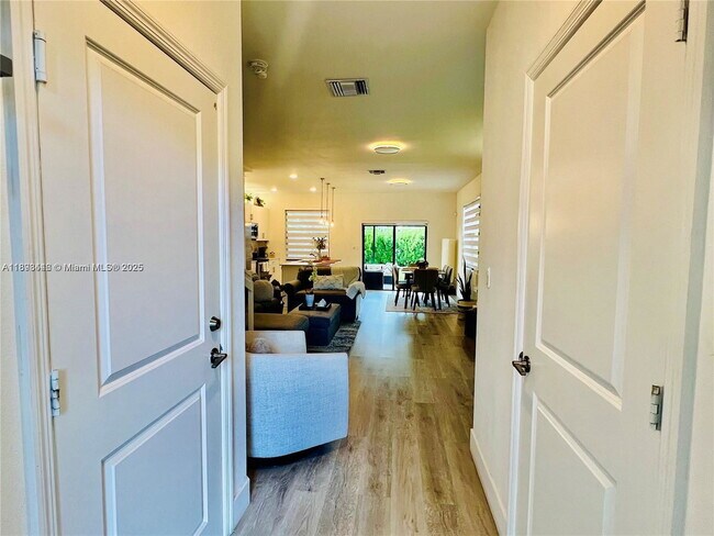 Photo - 25532 SW 108th Ave