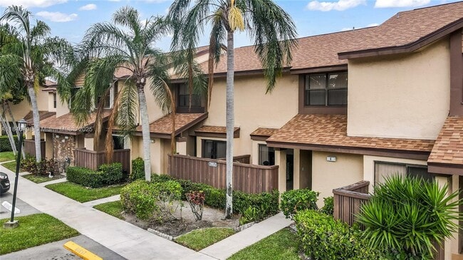 Photo - 3952 Cocoplum Cir Townhome