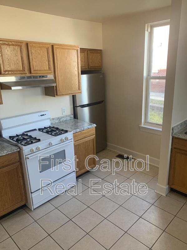 Photo - 711 N George St Unit Apt 1