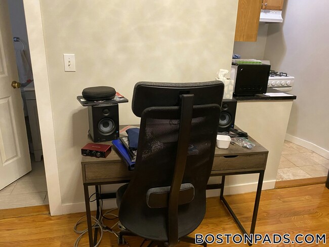 Photo - 38 Hemenway St Unit 5