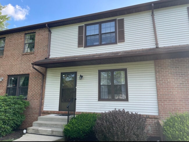 Photo - 183 Cynthia Dr