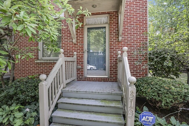 Photo - 319 W 2nd Ave