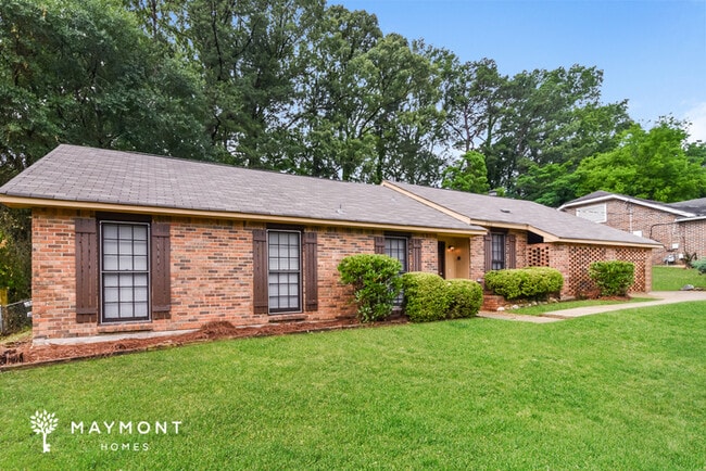 Building Photo - 3722 Woodhill Rd