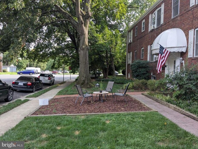 Photo - 1400 N Kenilworth St Unit 4
