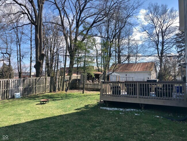 Photo - 235 3rd Ave NE