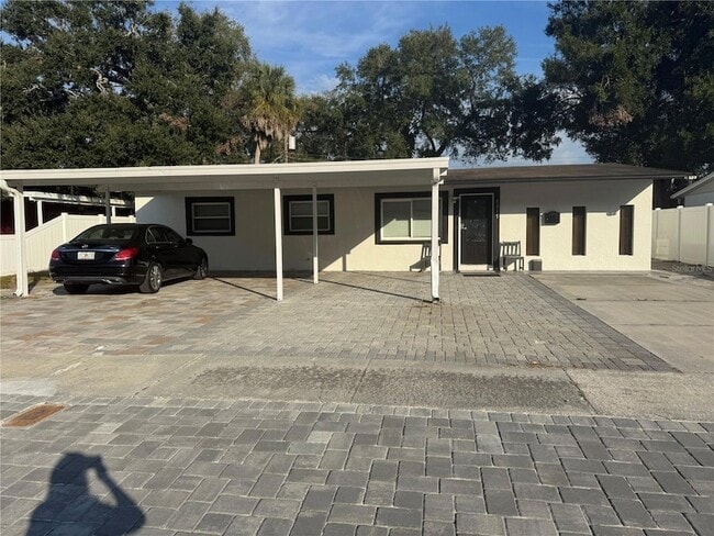 Photo - 5617 Gateway Dr