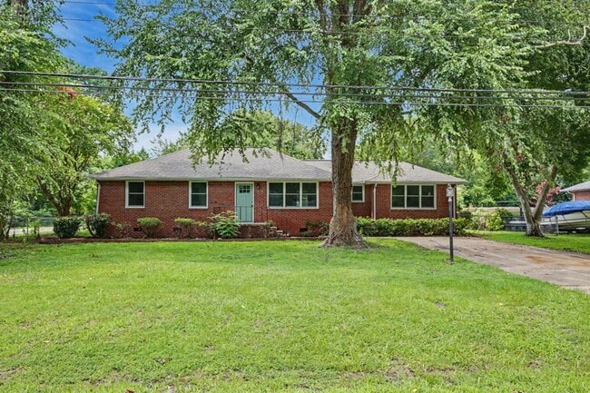 Photo - 1221 Burlington Rd