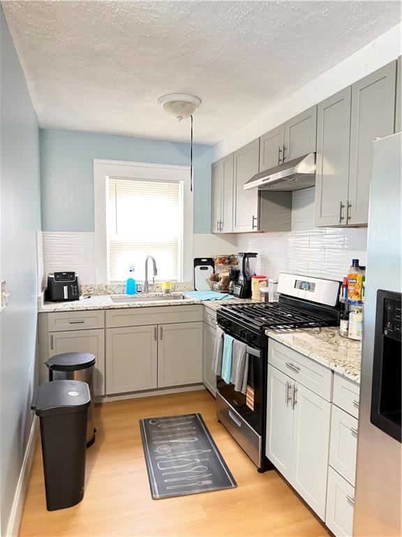 Photo - 694 Killingly St