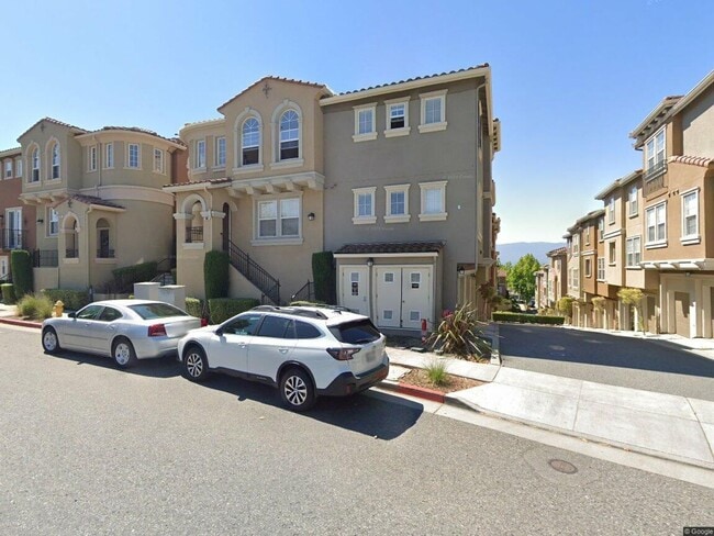 Building Photo - San Jose Communication Hills Luxurious 2 b... Rental
