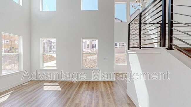 Photo - 1583 Stark Dr