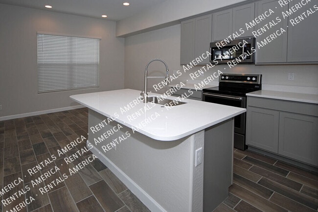 Photo - 3725 E Catalina Dr