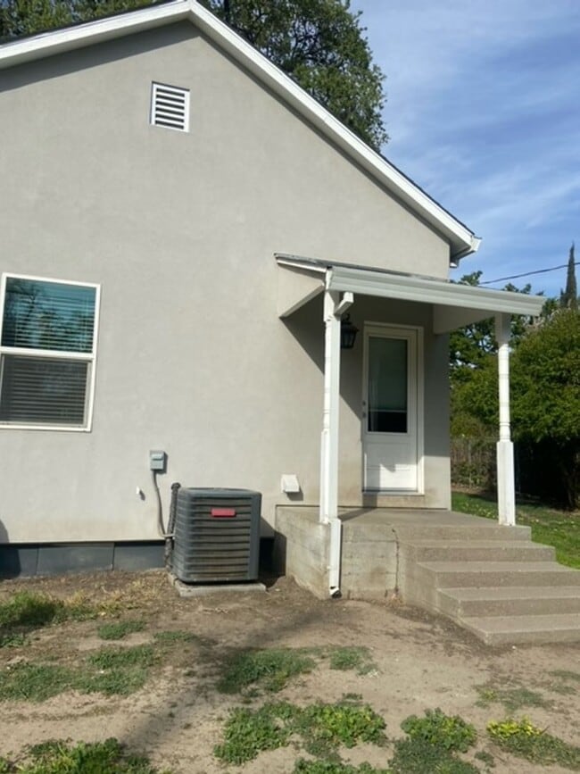 Photo - Modern Ease Meets Everyday Comfort in This Colusa Solar Home