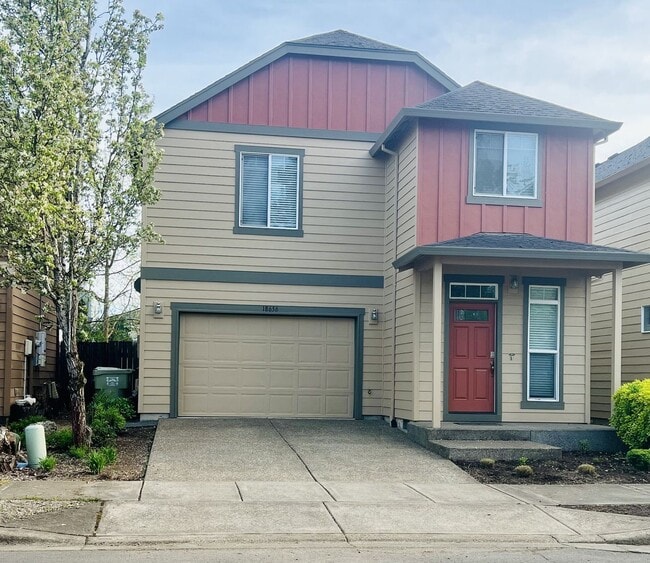 Building Photo - Meticulously maintained