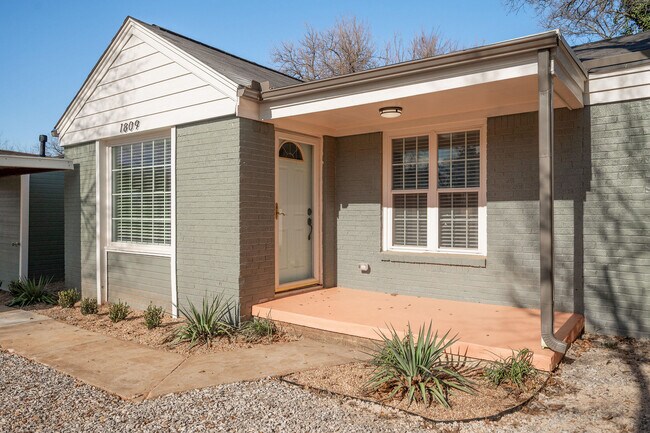 Photo - 1809 NW 39th St